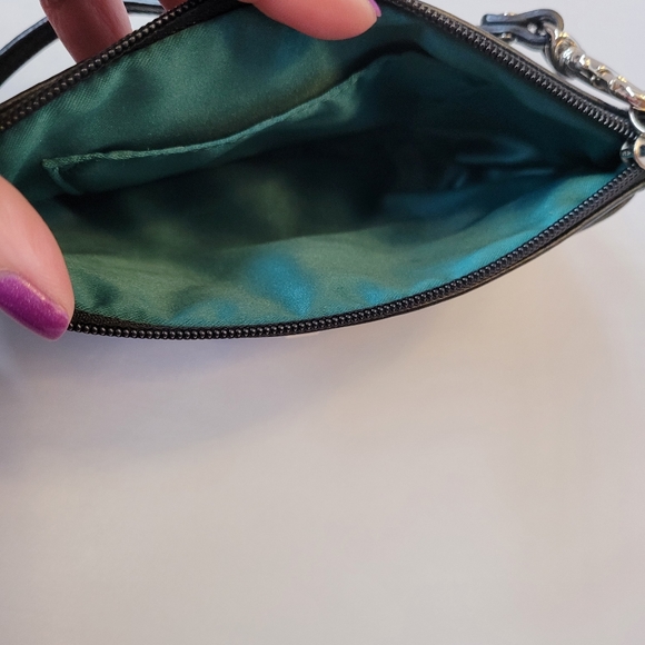 Coach Wristlet Black Leather Silver Turnlock - Picture 6 of 8